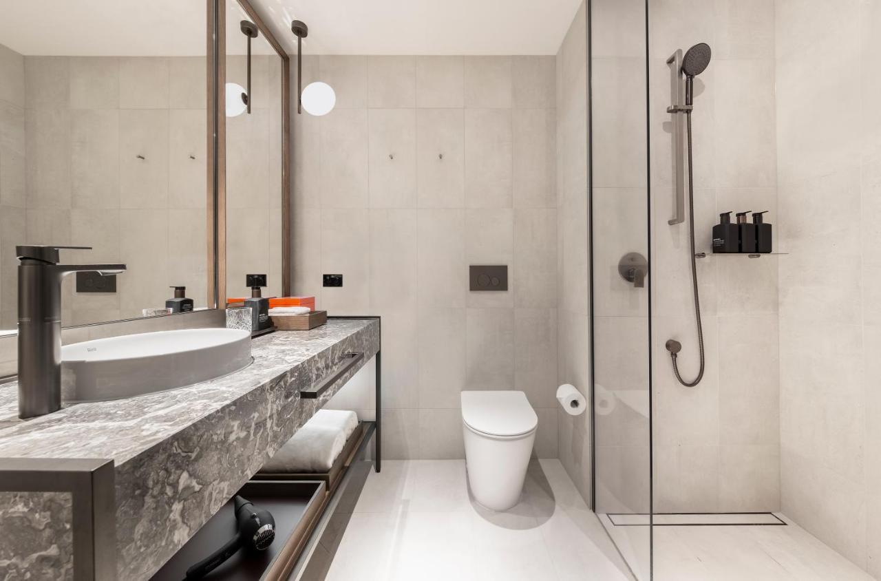 Next Hotel Melbourne, Curio Collection By Hilton 외부 사진 Bathroom